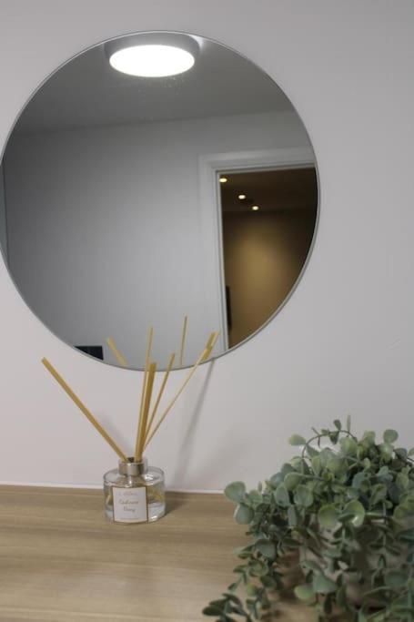 Amazing Luxury One Bedroom Apartment In The Heart Of Preston เพรสตัน ภายนอก รูปภาพ